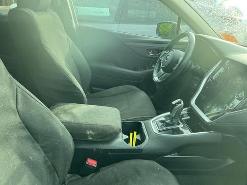 Crystal White Pearl 2022 Subaru Outback Premium