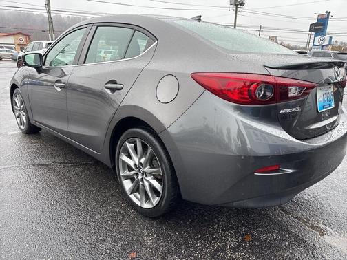 2018 Mazda Mazda3 Touring