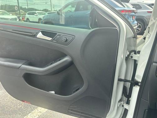 Pure White 2017 Volkswagen Jetta GLI