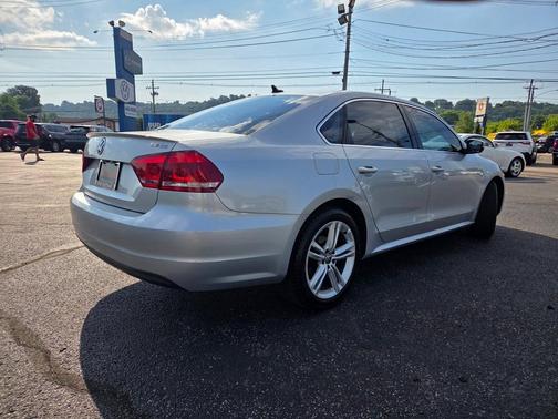 2014 Volkswagen Passat 1.8T SE