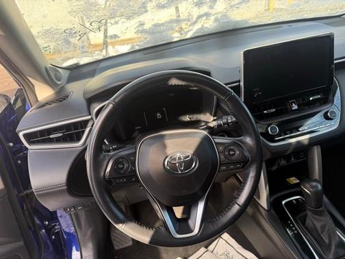 2023 Toyota Corolla Cross XLE