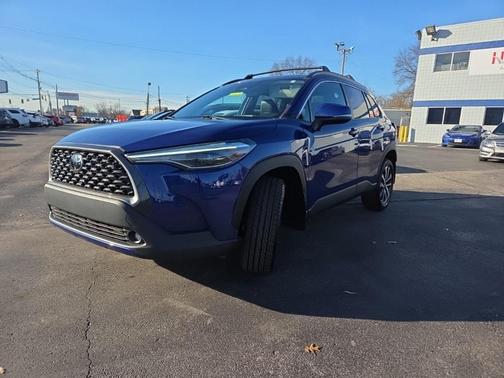 2023 Toyota Corolla Cross XLE