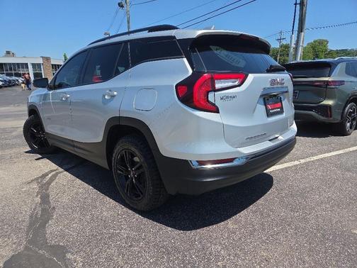 Quicksilver Metallic 2022 GMC Terrain AT4