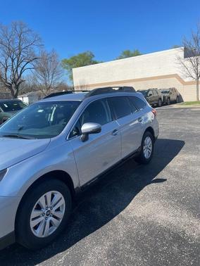 Ice Silver Metallic 2019 Subaru Outback 2.5i Premium