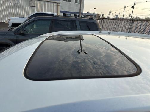 White Diamond Pearl 2015 Honda CR-V EX-L