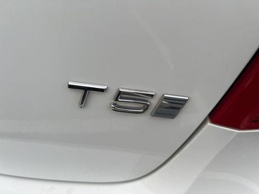 2016 Volvo S60 T5 Inscription Drive-E Platinum