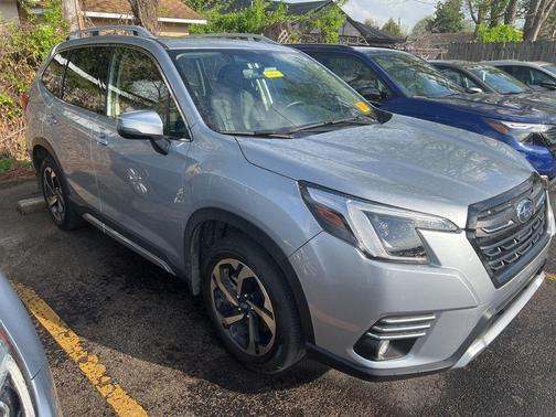 Ice Silver Metallic 2024 Subaru Forester Touring