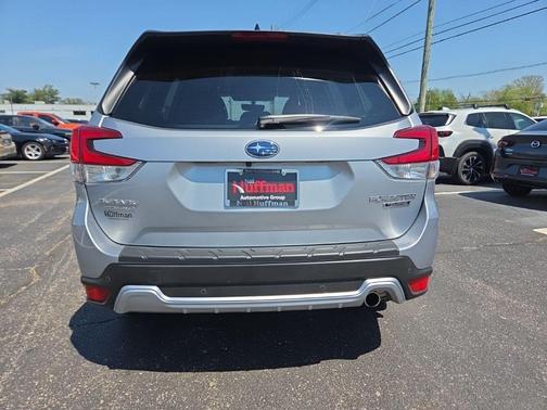 Ice Silver Metallic 2024 Subaru Forester Touring