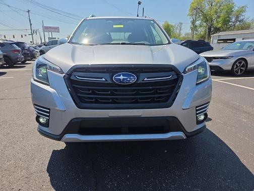 Ice Silver Metallic 2024 Subaru Forester Touring