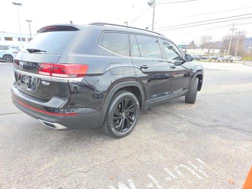 2022 Volkswagen Atlas 2.0T SE w/Technology