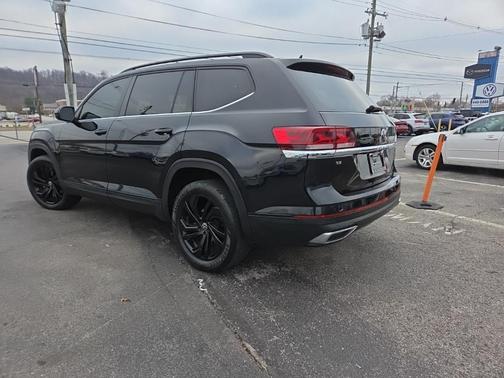 2022 Volkswagen Atlas 2.0T SE w/Technology
