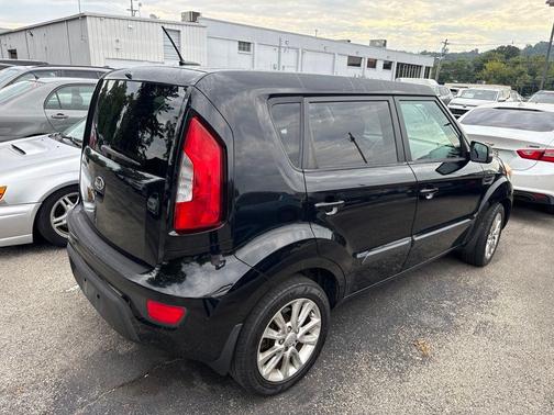 Pearl Metallic 2012 Kia Soul +