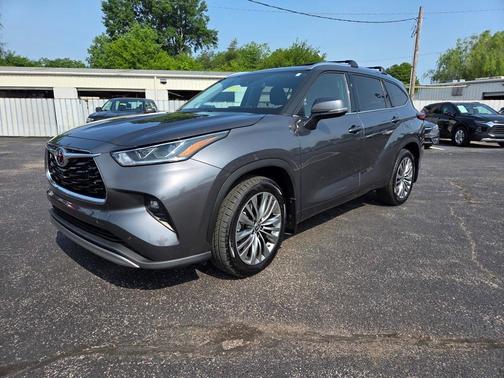 2021 Toyota Highlander Platinum