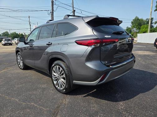 2021 Toyota Highlander Platinum