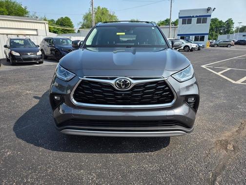 2021 Toyota Highlander Platinum