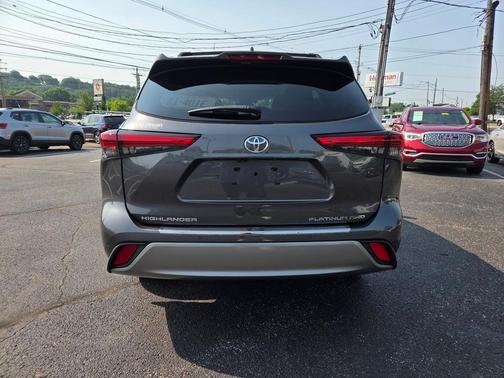 2021 Toyota Highlander Platinum