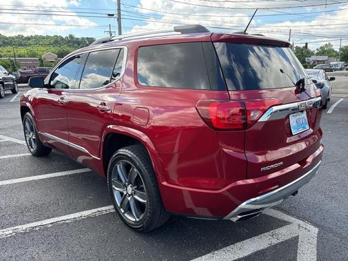 2019 GMC Acadia Denali