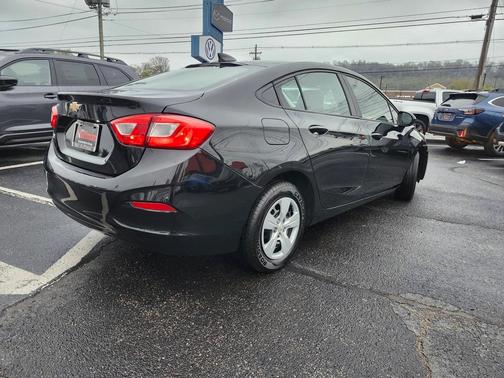 2018 Chevrolet Cruze LS