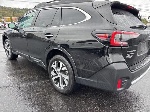 2022 Subaru Outback Touring
