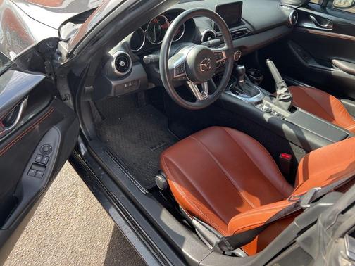 2023 Mazda MX-5 Miata RF Grand Touring