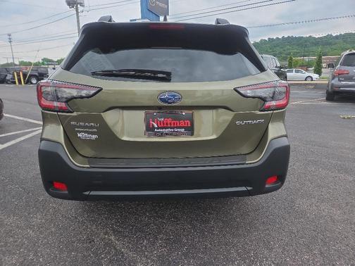 Autumn Green Metallic 2025 Subaru Outback Premium