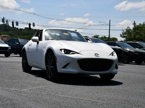 Snowflake White Pearl 2026 Mazda MX-5 Miata Grand Touring
