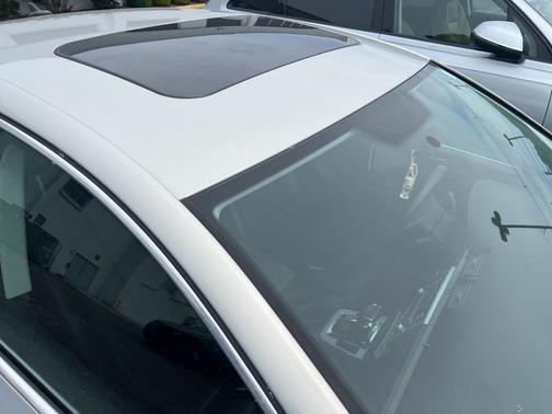 White Gold Metallic 2009 Volkswagen Passat Komfort