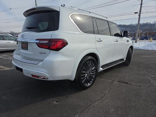 2023 INFINITI QX80 SENSORY