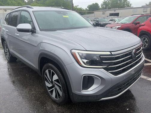 Silver Mist Metallic 2026 Volkswagen Atlas 2.0T SE w/Technology