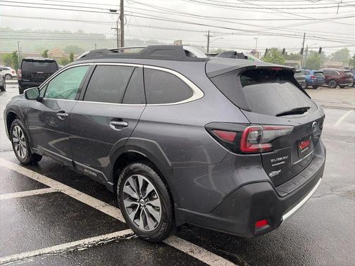 Magnetite Gray Metallic 2025 Subaru Outback Touring XT