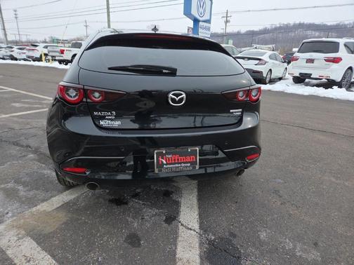 2022 Mazda Mazda3 AWD w/Premium Package