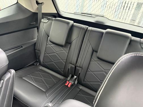 2024 Volkswagen Atlas 2.0T SE