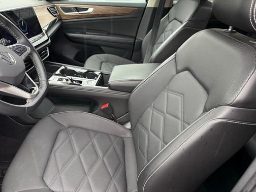 2024 Volkswagen Atlas 2.0T SE