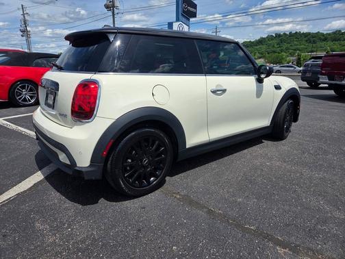 2023 MINI Hardtop Cooper