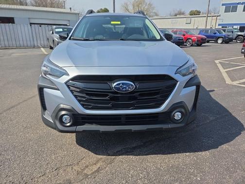 Ice Silver Metallic 2023 Subaru Outback Onyx Edition XT