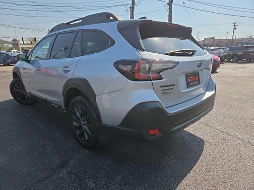 Ice Silver Metallic 2023 Subaru Outback Onyx Edition XT