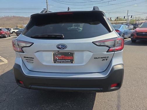 Ice Silver Metallic 2023 Subaru Outback Onyx Edition XT