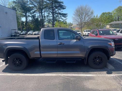 2019 Toyota Tacoma SR