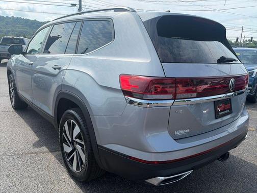 Deep Black Pearl Effect 2026 Volkswagen Atlas 2.0T SE W/TECHNOLOGY