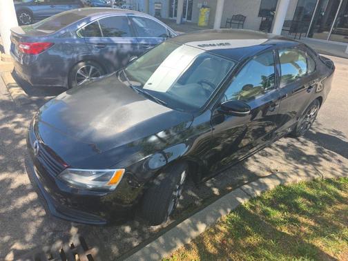 Black 2014 Volkswagen Jetta SE