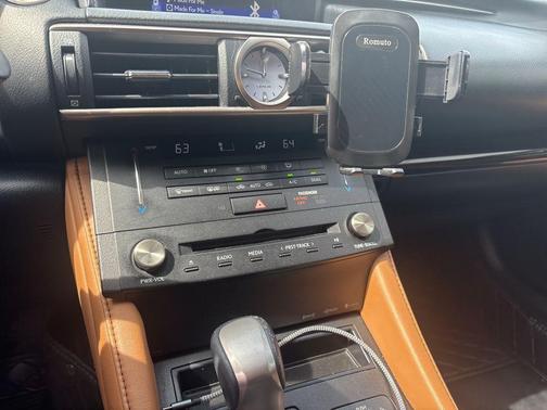 2016 Lexus RC 200t Base