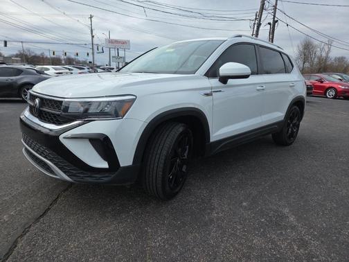 2023 Volkswagen Taos 1.5T SE