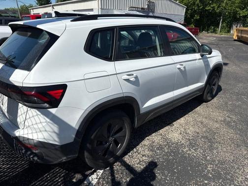 Pure White 2025 Volkswagen Taos 1.5T S