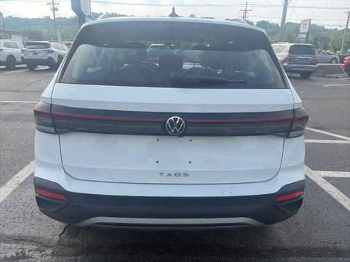 Pure White 2025 Volkswagen Taos 1.5T S