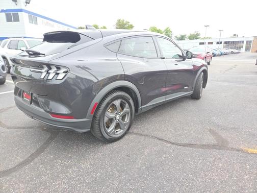 2022 Ford Mustang Mach-E Select