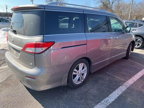 2011 Nissan Quest LE