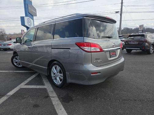 2011 Nissan Quest LE
