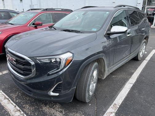 Graphite Gray Metallic 2018 GMC Terrain SLE