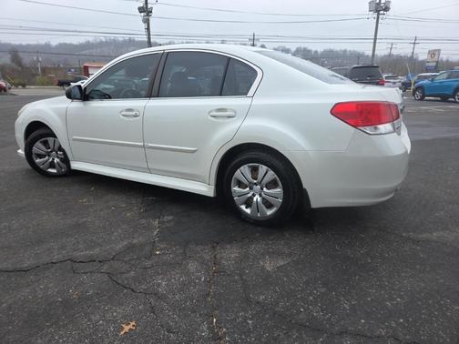 2014 Subaru Legacy 2.5i