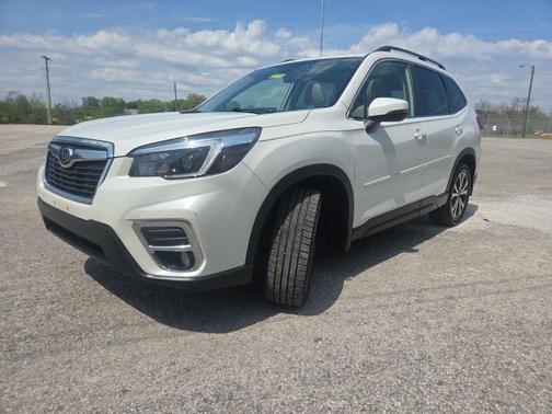 Crystal White Pearl 2021 Subaru Forester Limited